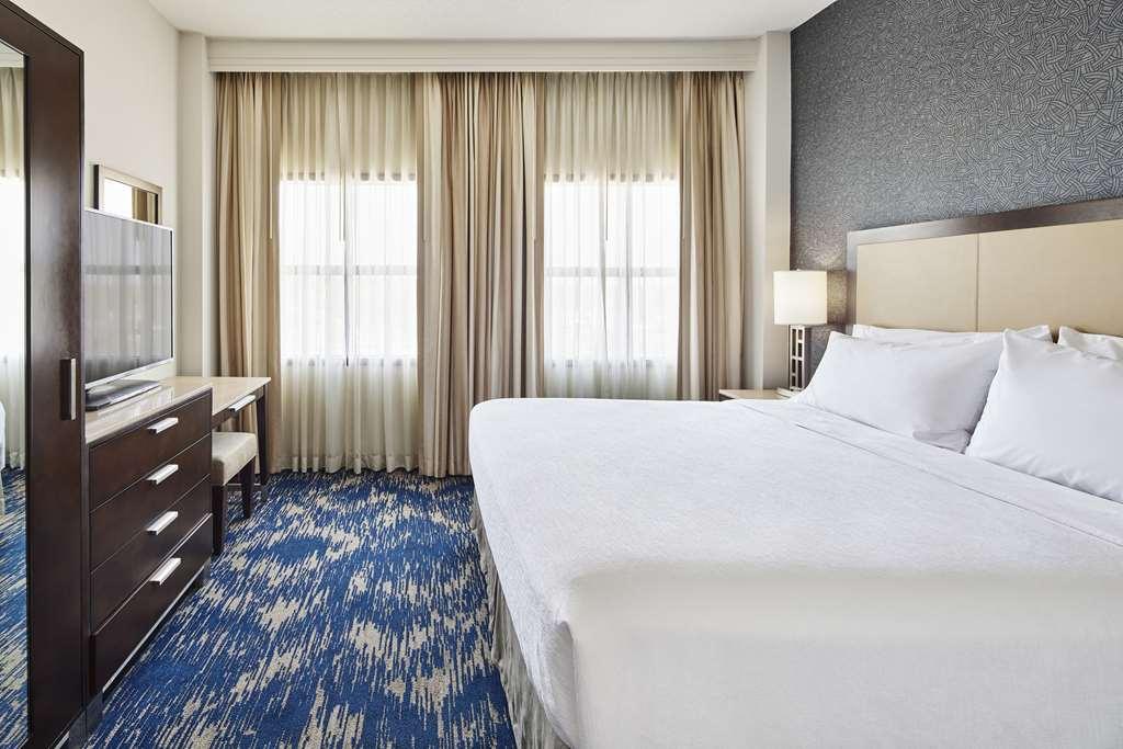 Embassy Suites By Hilton Alexandria Old Town Habitación foto